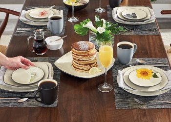 5 مرحله برای چیدمان میزغذاخوری در مهمانی‌های رسمی