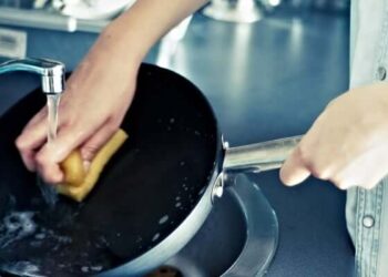 چند نکته برای تمیز کردن صحیح تابه‌های نچسب