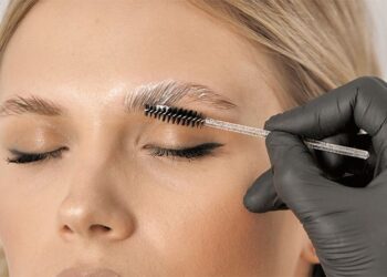 لمینیت ابرو چیست؟