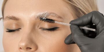 لمینیت ابرو چیست؟