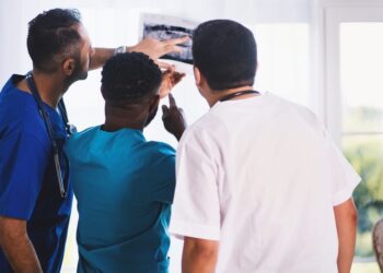 حفره دندان‌های خود را نادیده نگیرید