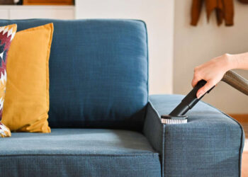 نحوه تمیزکردن هر نوع کاناپه