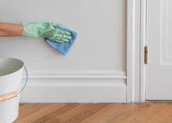 این‌گونه می‌توانید دیوارهای سفید را تمیز کنید