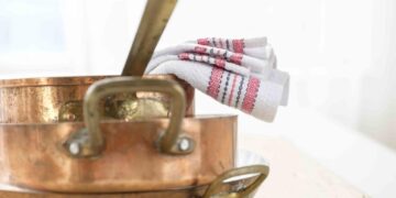 چگونه ظروف مسی را تمیز کنیم؟